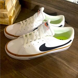 Nike Court Legacy- Woman’s 9.5